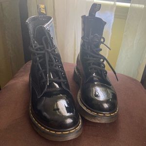 Dr. Martens Black Patent 1460 Boots 8 Eyelet SZ 5